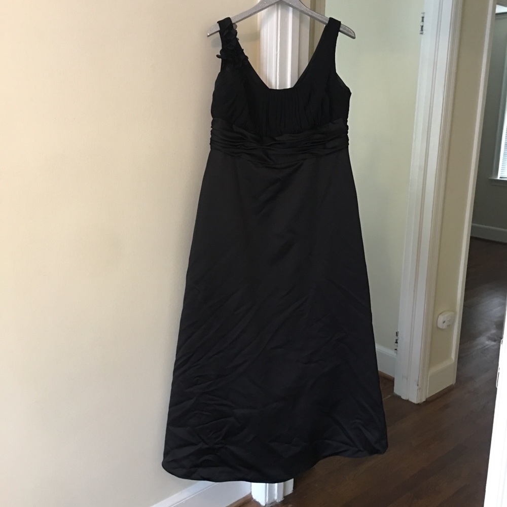 Black Floor Length Gown. Size 18.